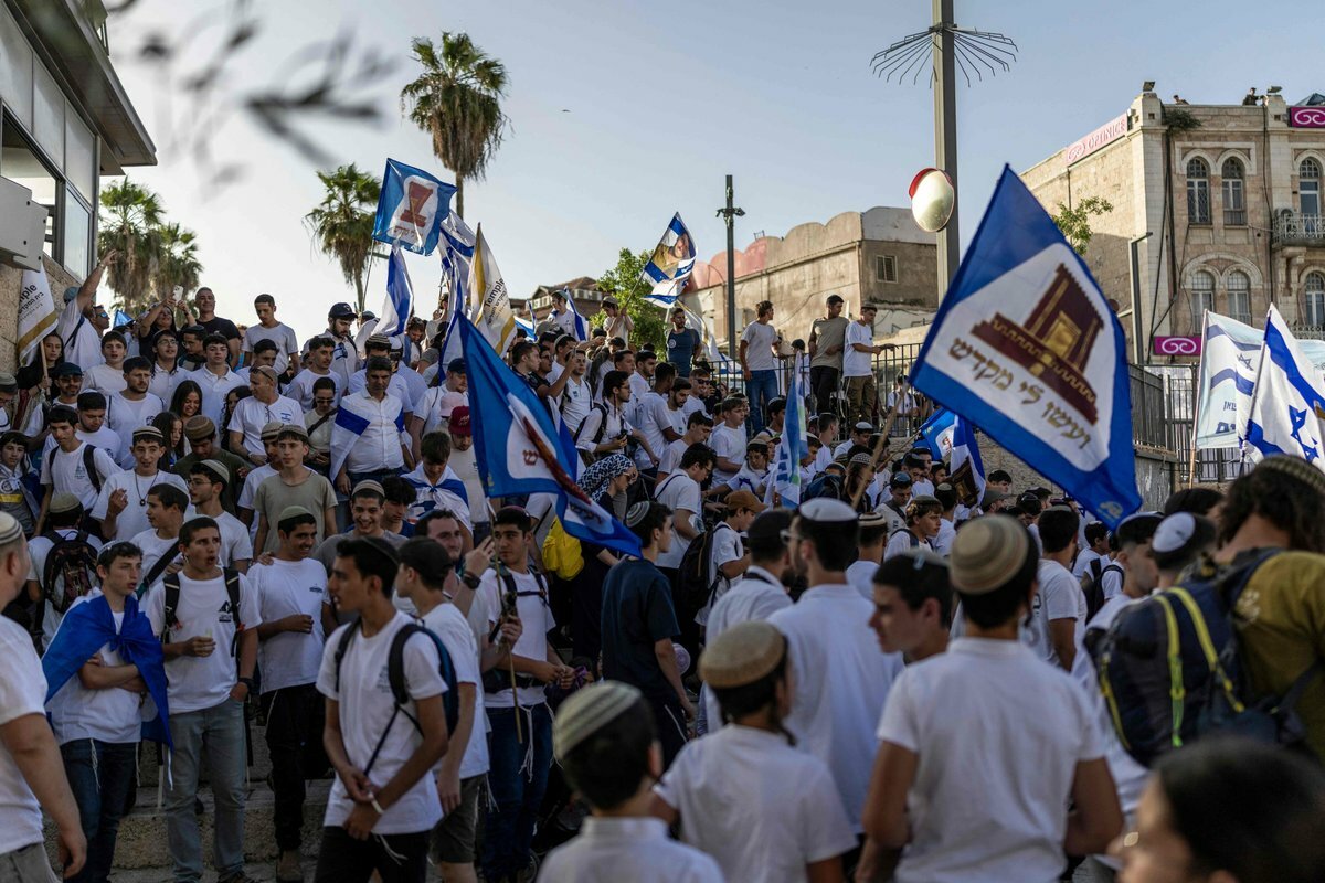 Marcha de Día de Jerusalén deja consignas racistas en la Ciudad Vieja