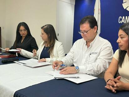 Canacintra concreta convenio educativo para fortalecer preparación laboral en Monclova