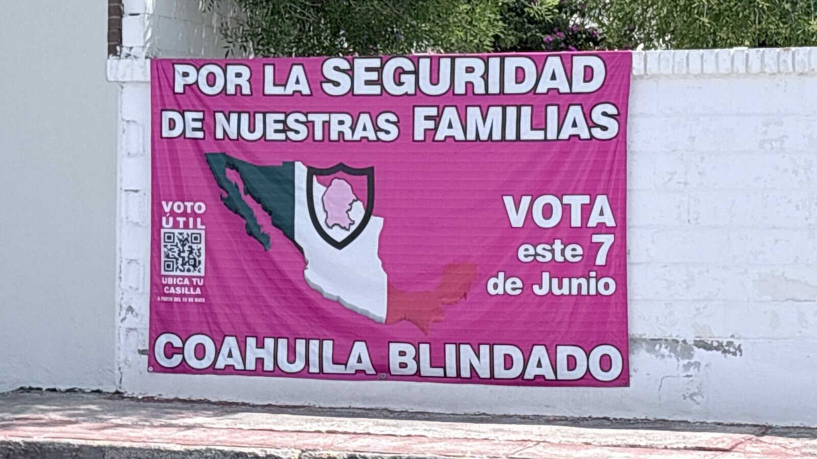 6a07638524aec.jpg