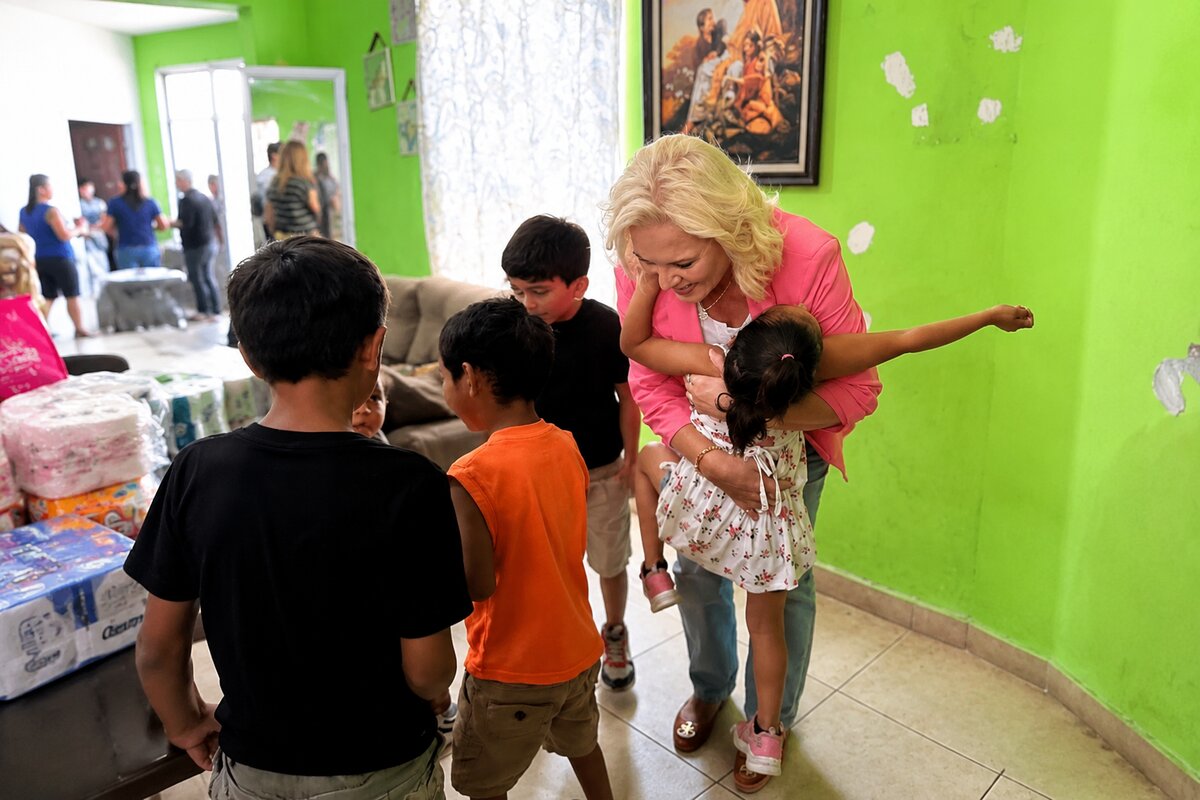 Gobierno de Múzquiz lleva apoyos y alegría a casa hogar de Nueva Rosita