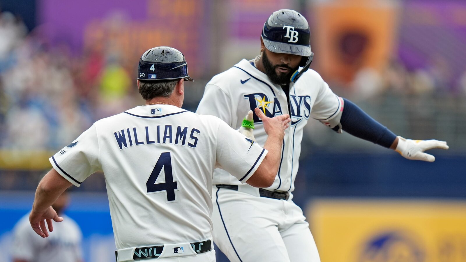Triple de Taylor Walls da triunfo a Rays sobre Marlins