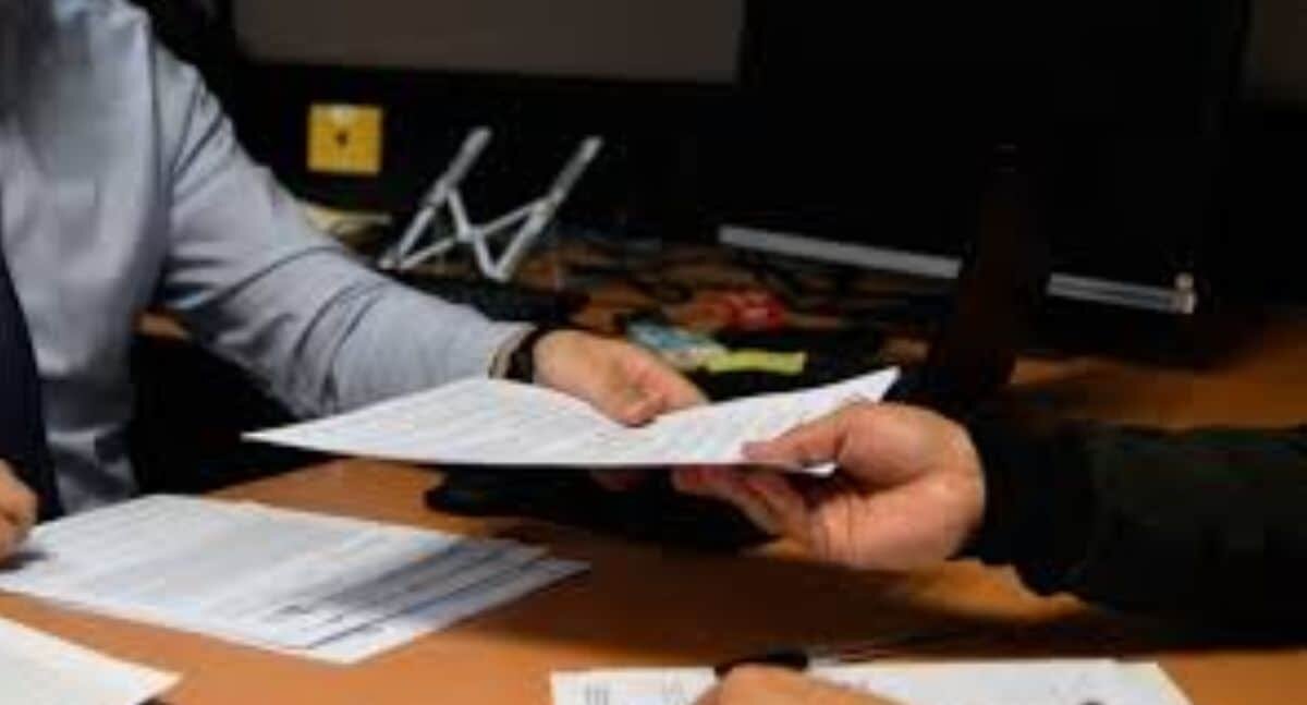 Sancionan a 10 funcionarios por infracciones no graves