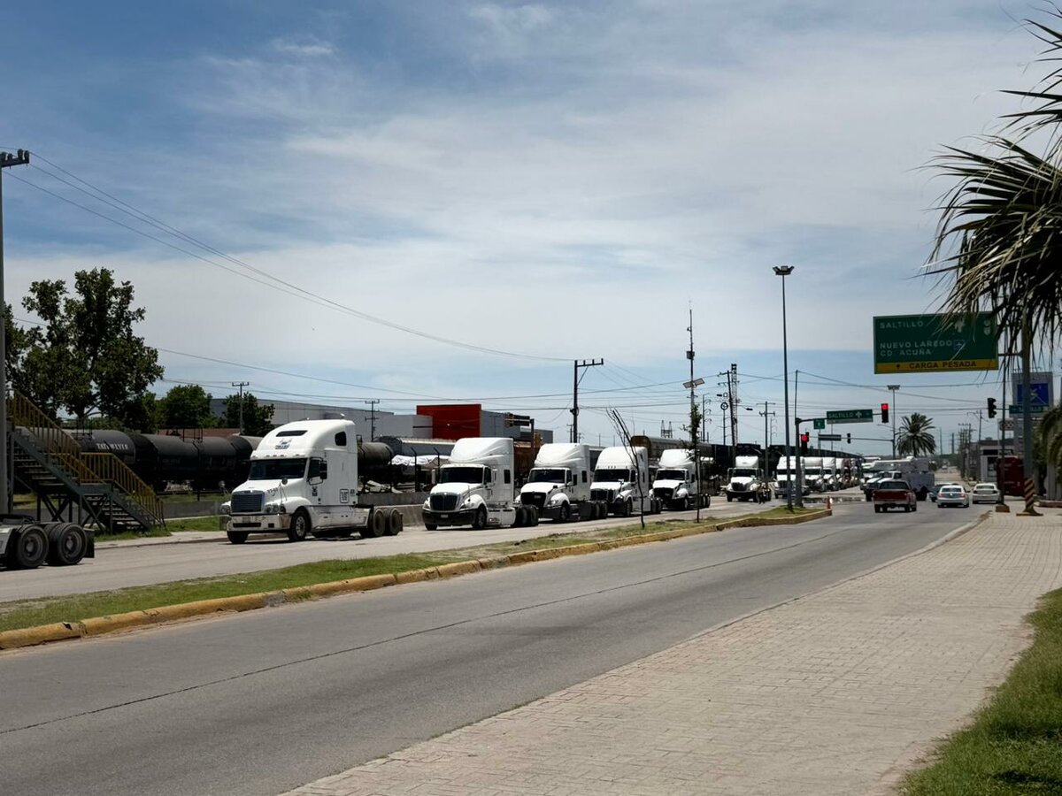 Aduana de Piedras Negras pasa de 1,200 a 300 cruces de carga