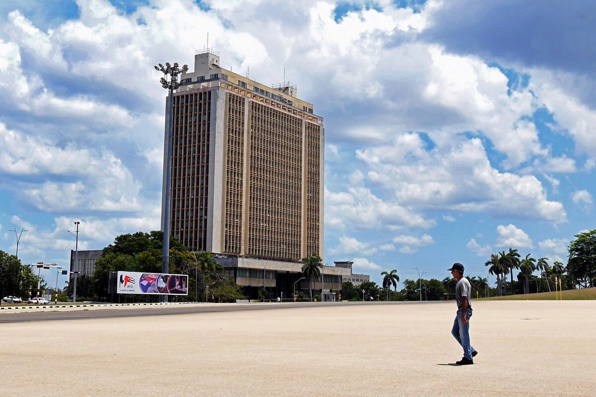 EU impone sanciones a ministros y servicios de inteligencia de Cuba