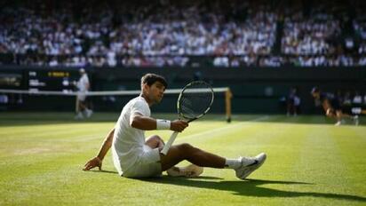 Alcaraz baja de Wimbledon por lesión en muñeca