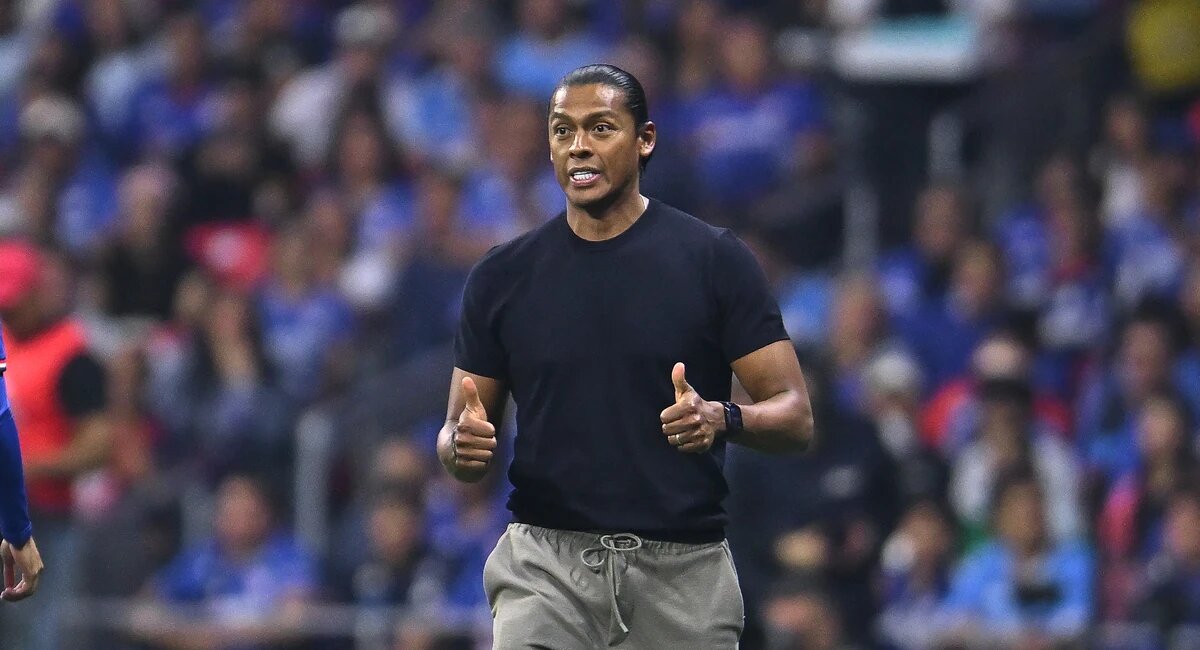 Cruz Azul condiciona continuidad de Joel Huiqui al título