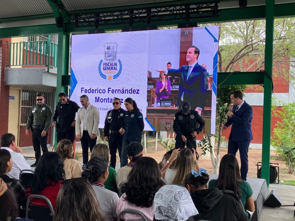 Federico Fernández lleva estrategia de seguridad a jóvenes de Monclova; destaca que Torreón suma 3 meses sin homicidios
