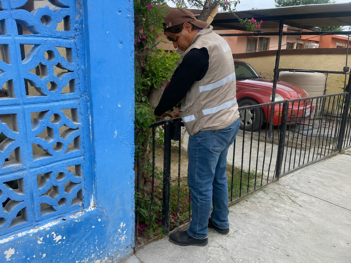Jurisdicción Sanitaria intensifica vigilancia de ovitrampas contra dengue en Sabinas