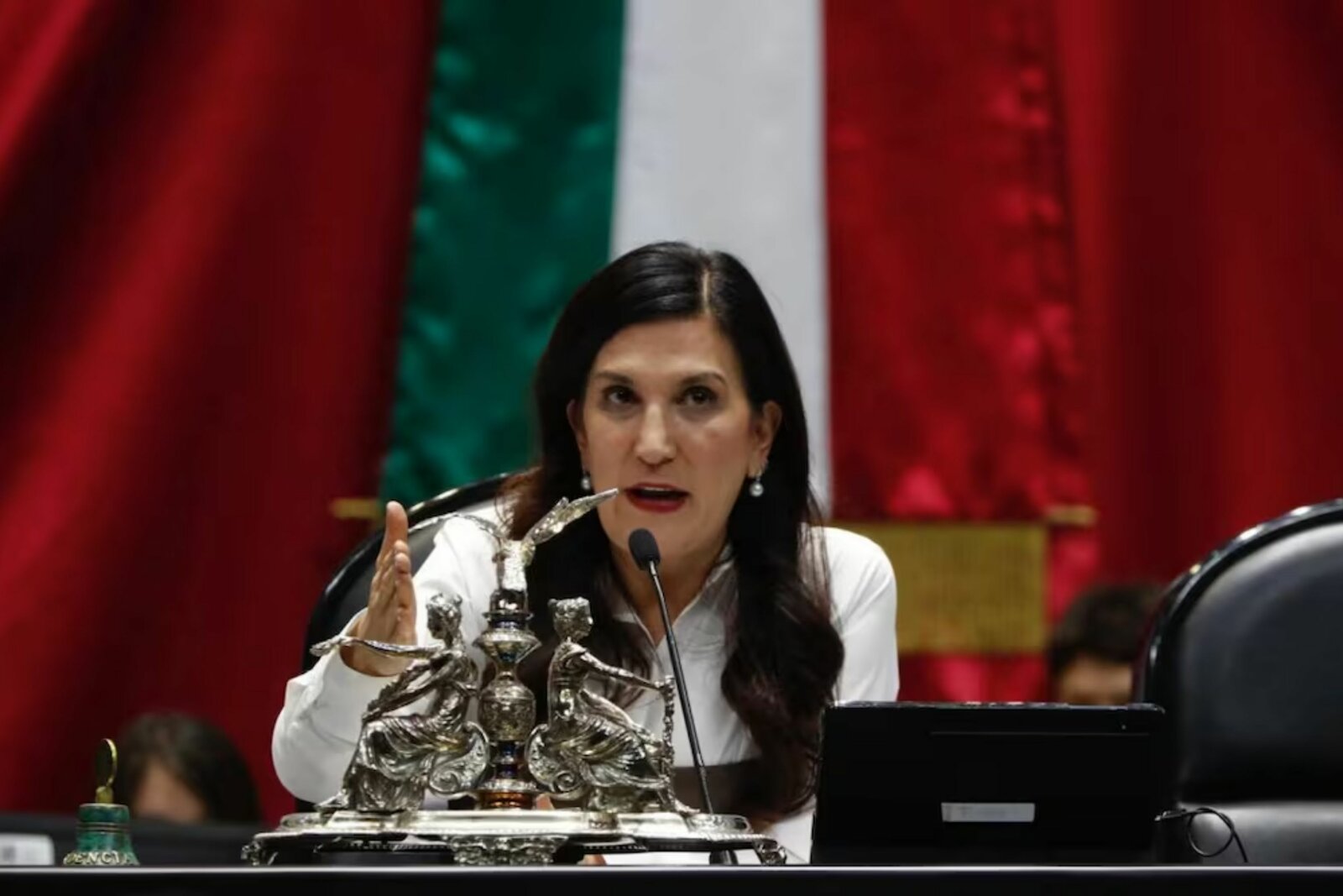 Kenia López critica iniciativa para aplazar elección judicial y pide reforma de fondo