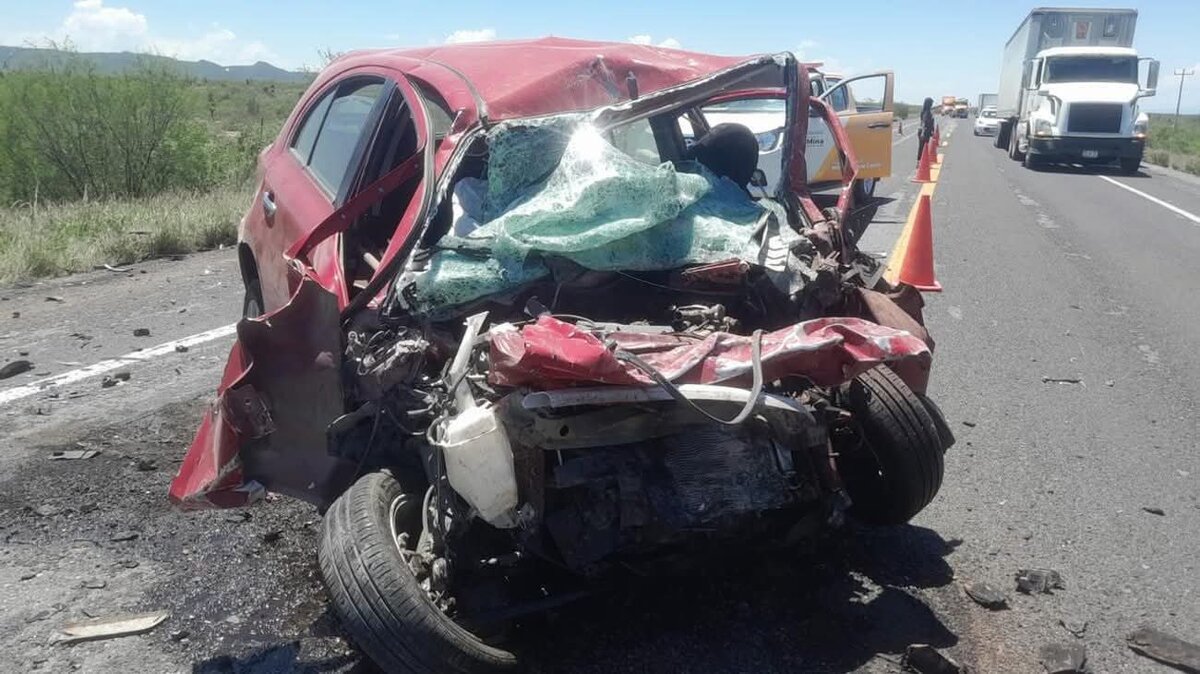Choque frontal deja un muerto y un lesionado en la carretera Monclova-Monterrey
