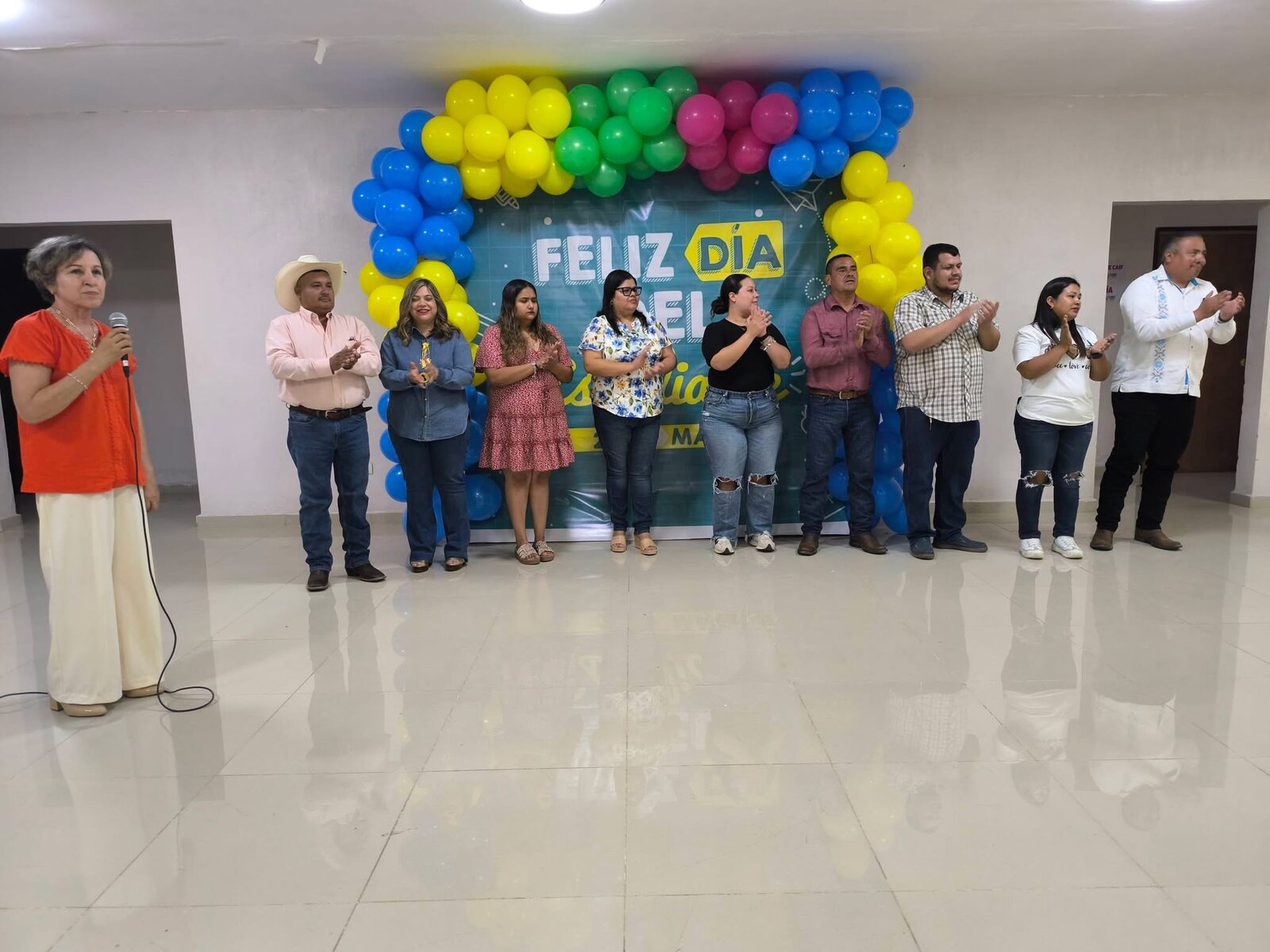     Cabildo y DIF participan en celebración para estudiantes de Guerrero