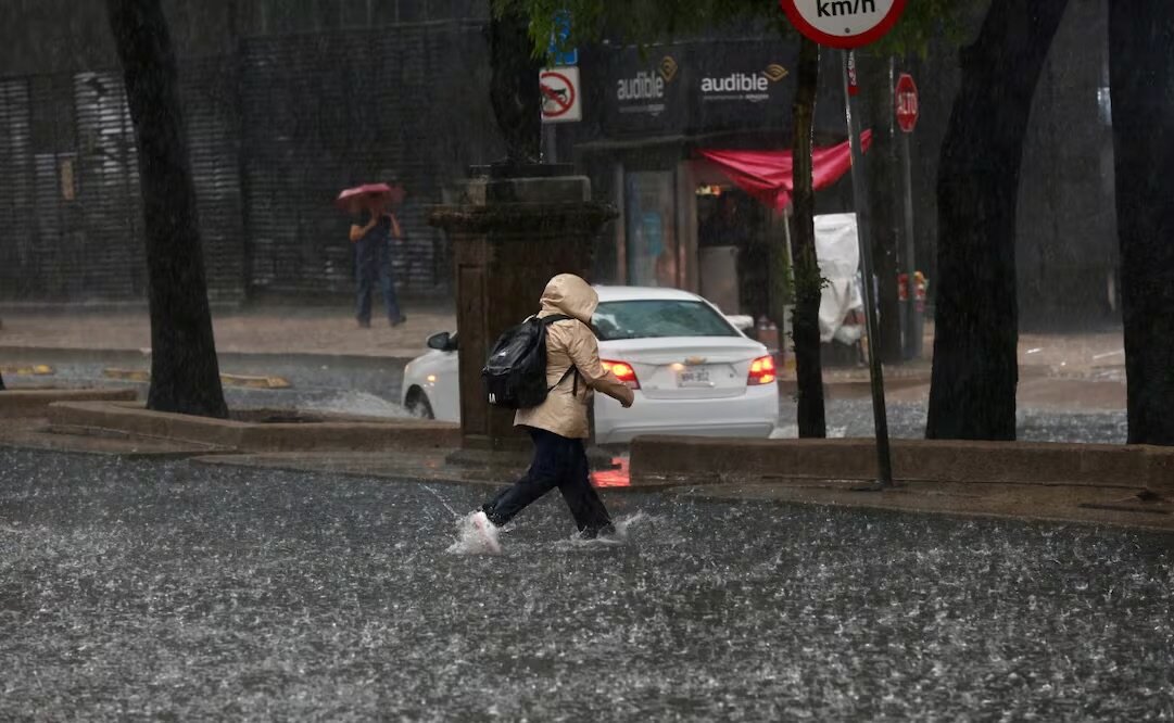 Lluvias y posible granizo ponen en alerta a alcaldías de CDMX