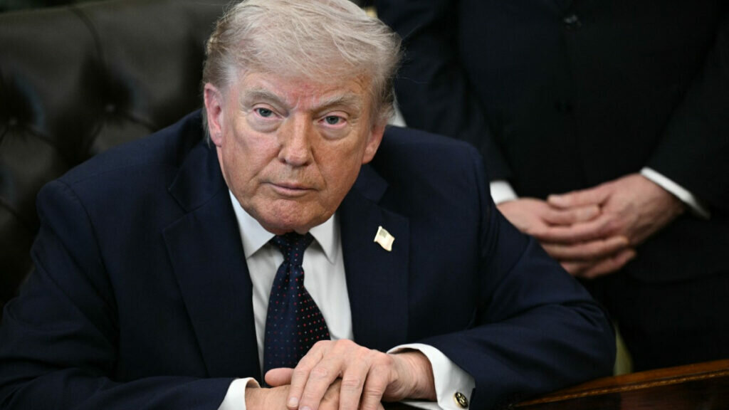 Trump afirma que negociación con Irán avanza sin prisas
