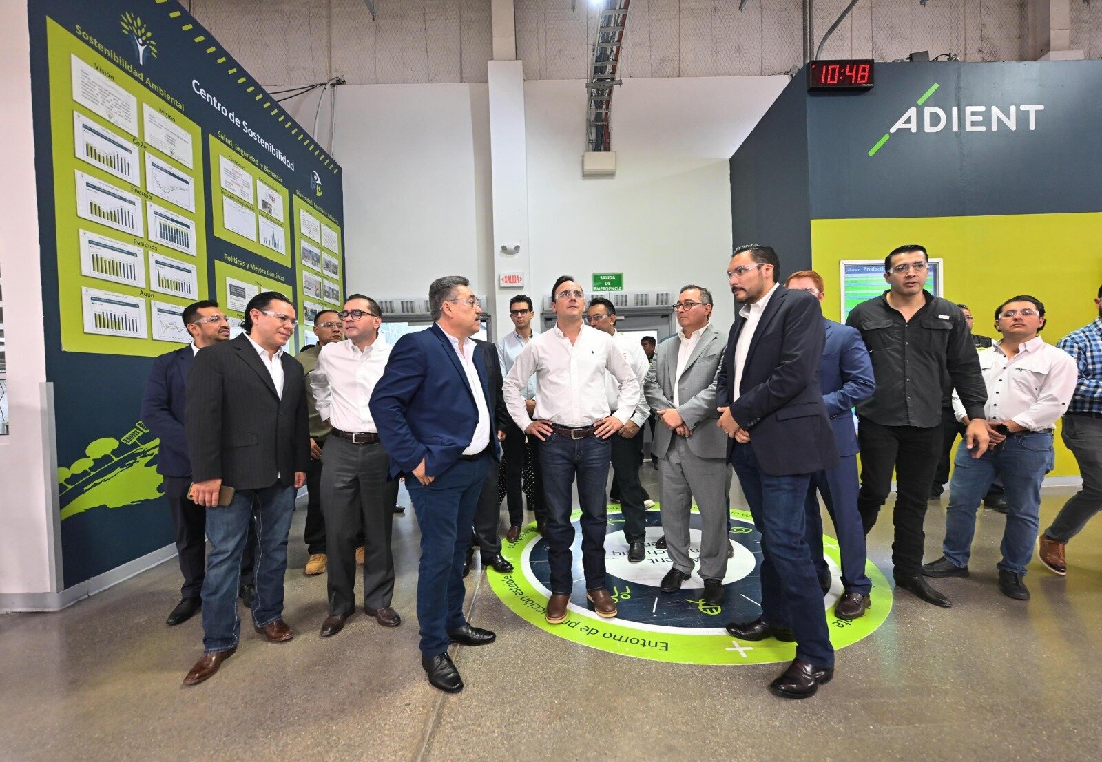 Adient invierte 200 millones de pesos en planta y creará mil 500 empleos