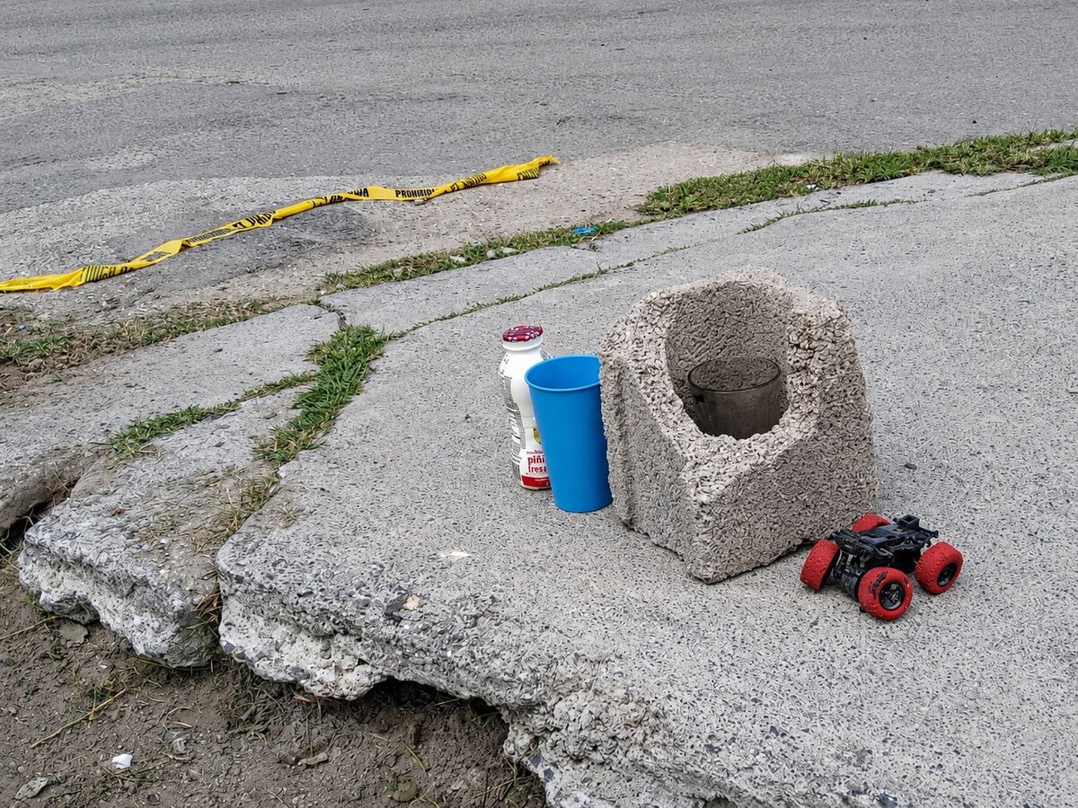 Un carrito y una veladora recuerdan a Domi, niño atropellado este domingo