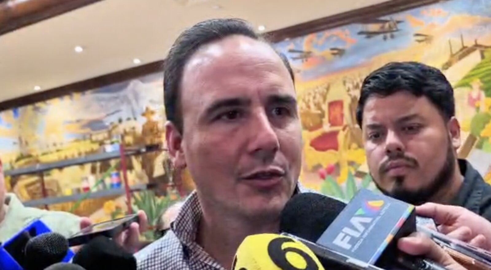  Pase turístico en Nuevo León sería difícil de aplicar: Manolo