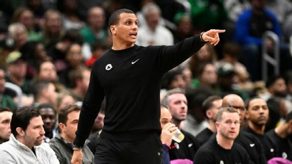 Joe Mazzulla es nombrado Entrenador del Año de la NBA