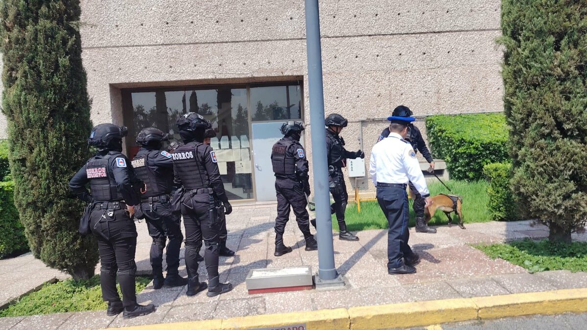 Evacúan instalaciones judiciales por amenaza de bomba en CDMX