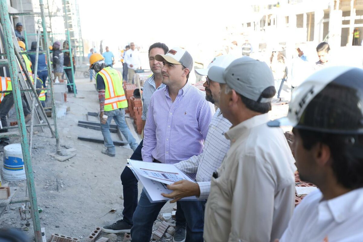 Supervisa Manolo Jiménez trabajos de la Expo Coahuila
