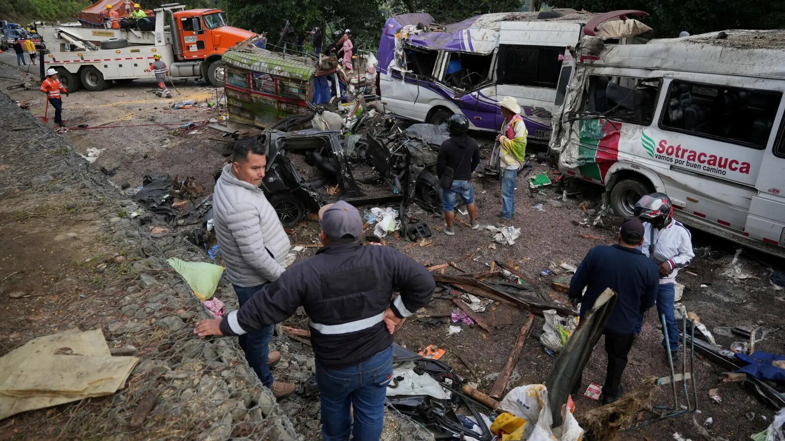 Colombia reporta 48 muertos tras choque entre disidencias de las FARC