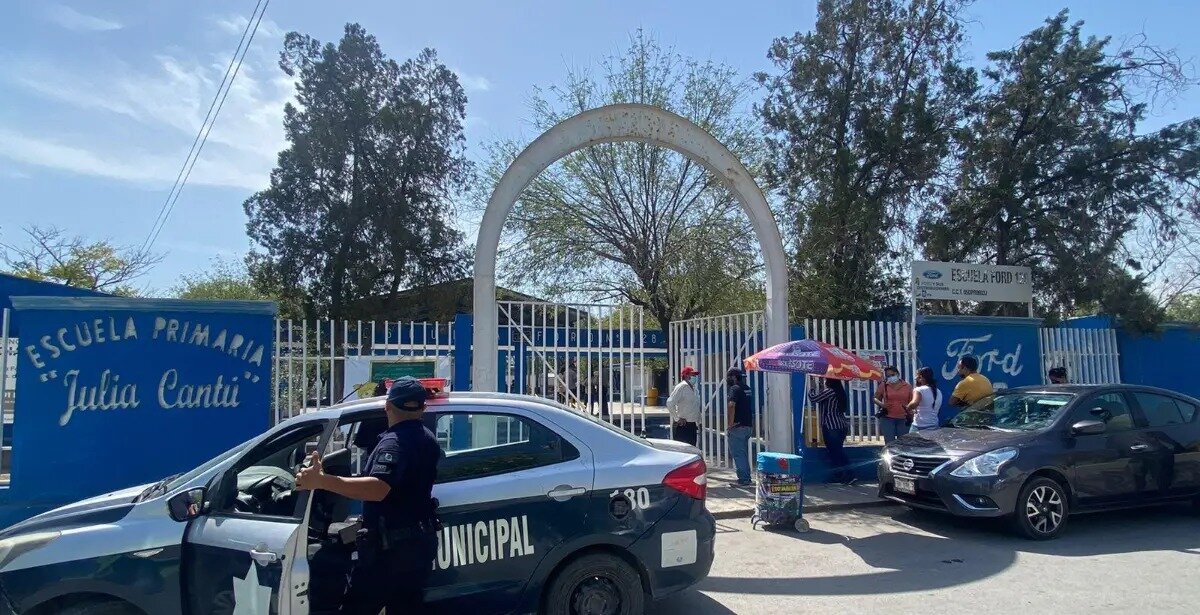 Maestros piden línea urgente para escuelas tras muerte de niño en kínder