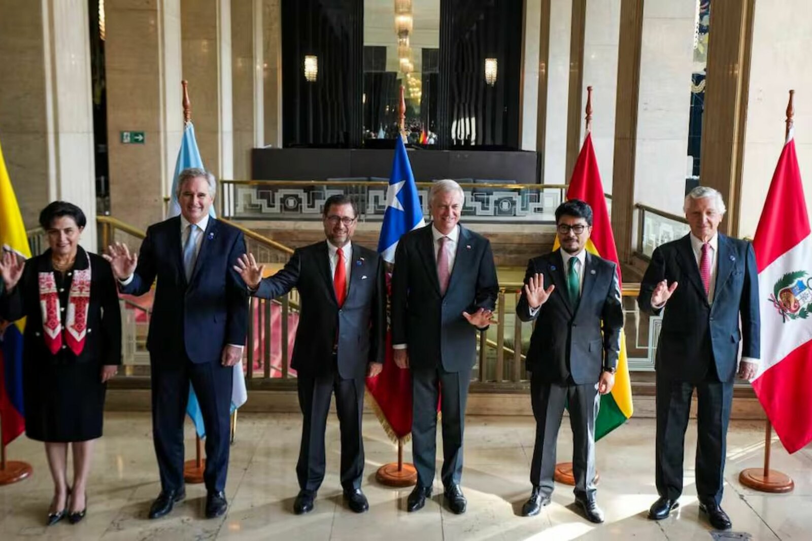 Chile, Argentina, Perú, Ecuador y Bolivia firman Compromiso de Santiago contra el crimen organizado