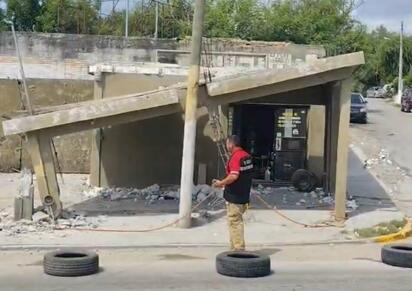 Colapsa estructura durante trabajos de demolición en la San Luis