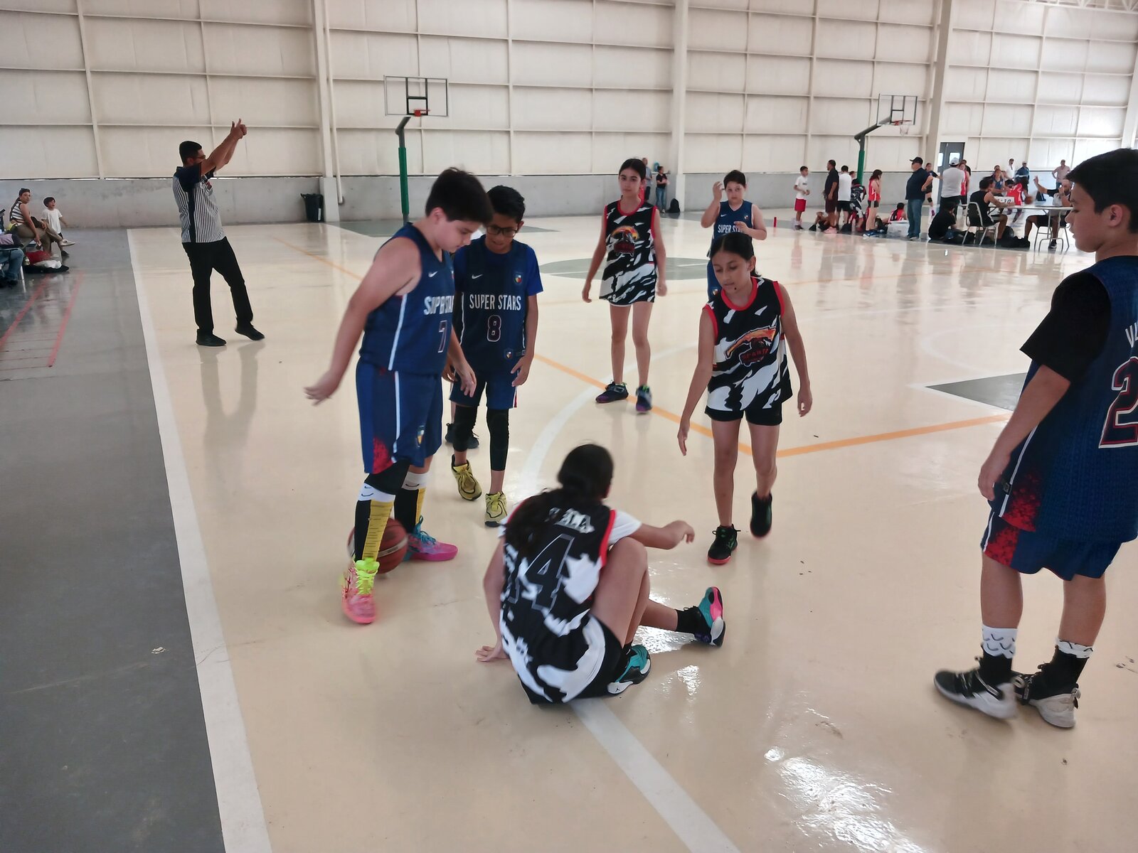 Arranca Copa de Basquetbol 'El Tiempo'
