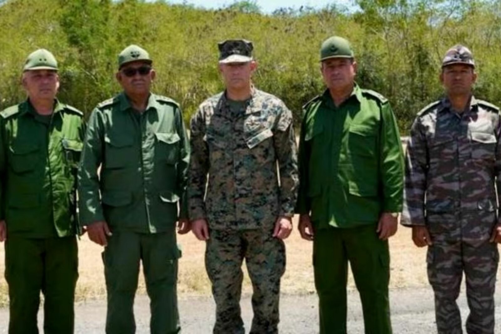 Jefes militares de EU y Cuba sostienen reunión en Guantánamo