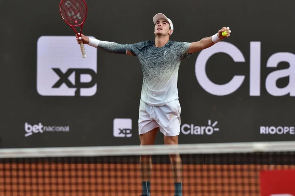 Joao Fonseca remonta a Djokovic en Roland Garros