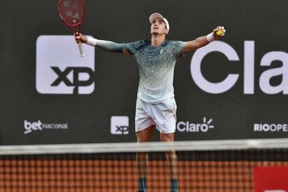 Joao Fonseca remonta a Djokovic en Roland Garros