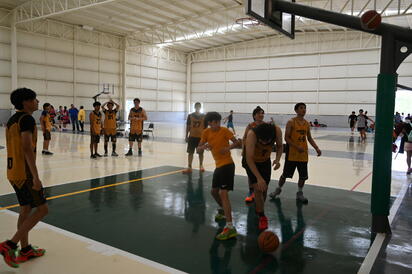 Copa de Basquetbol 'El Tiempo' celebra su segunda jornada en Monclova