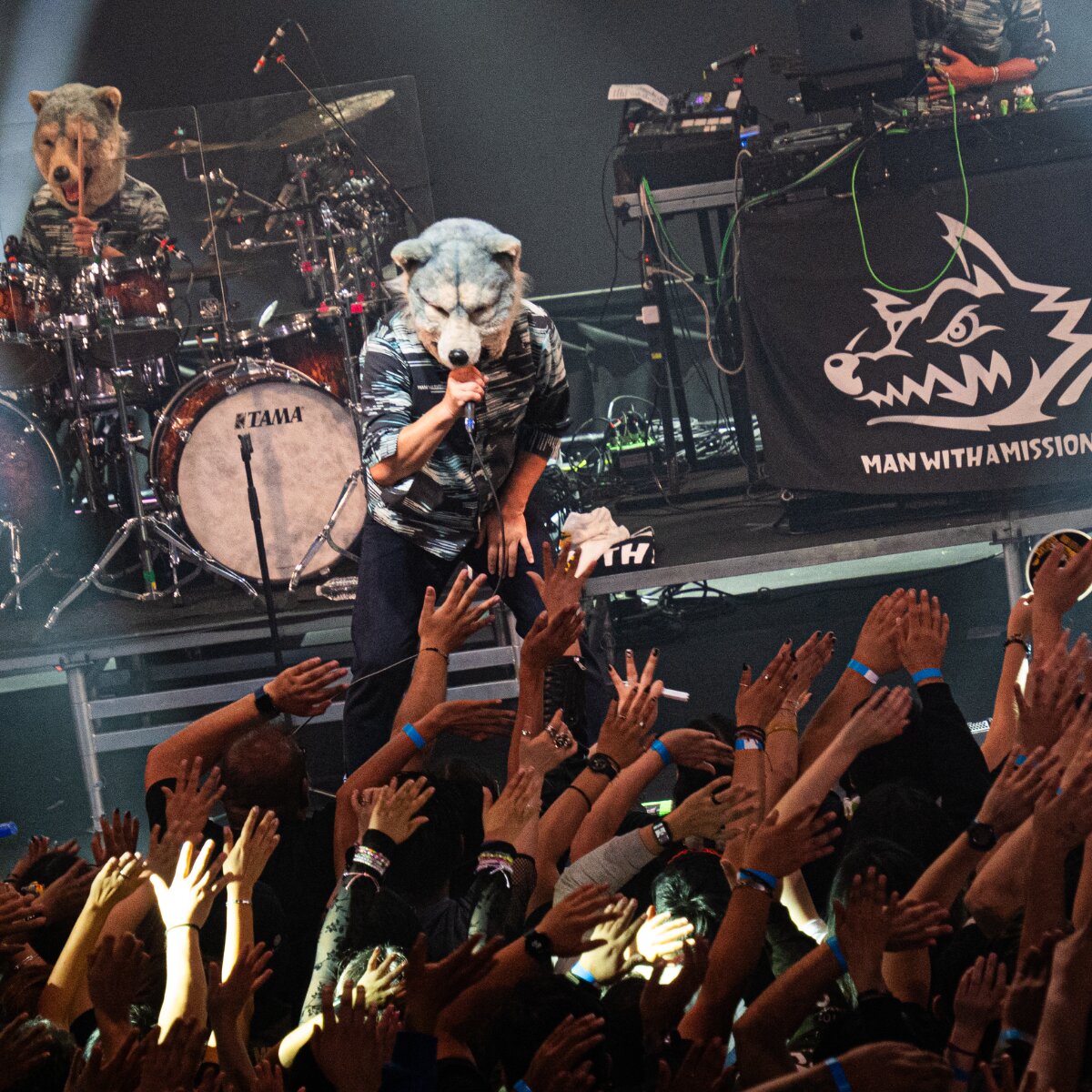 Man with a Mission conquista a fans en Ciudad de México