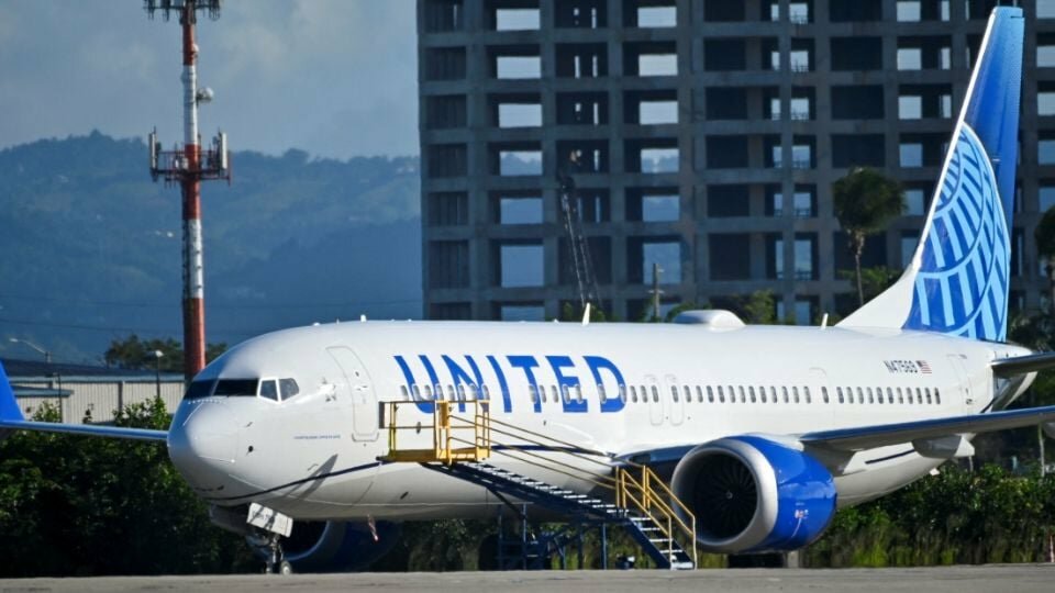 Vuelo de United Airlines regresa a Nueva York por alerta de seguridad