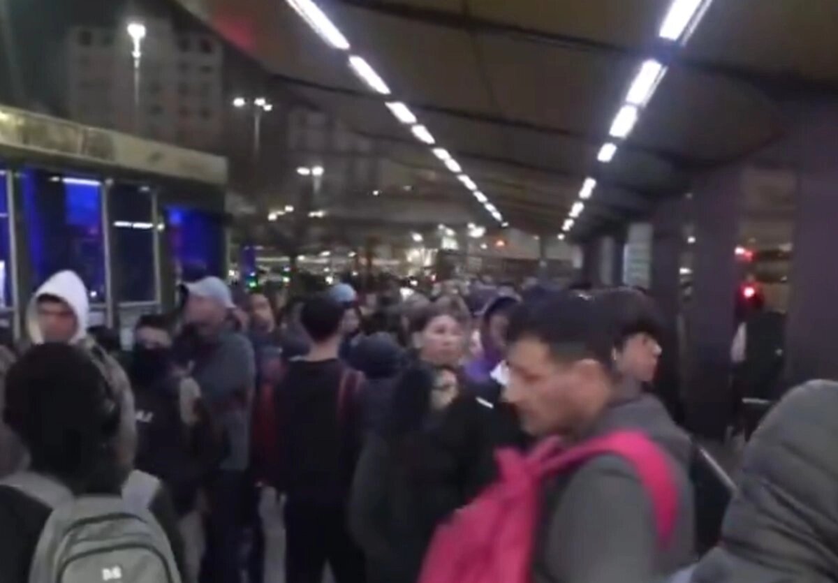 Huelga paraliza la Línea C del Subte de Buenos Aires por denuncia de asbesto