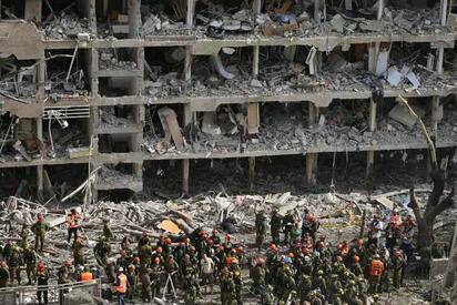 Israel mantiene su postura de responder militarmente a Hezbolá, mientras Estados Unidos impulsa una tregua que busca frenar los ataques en ambos lados.