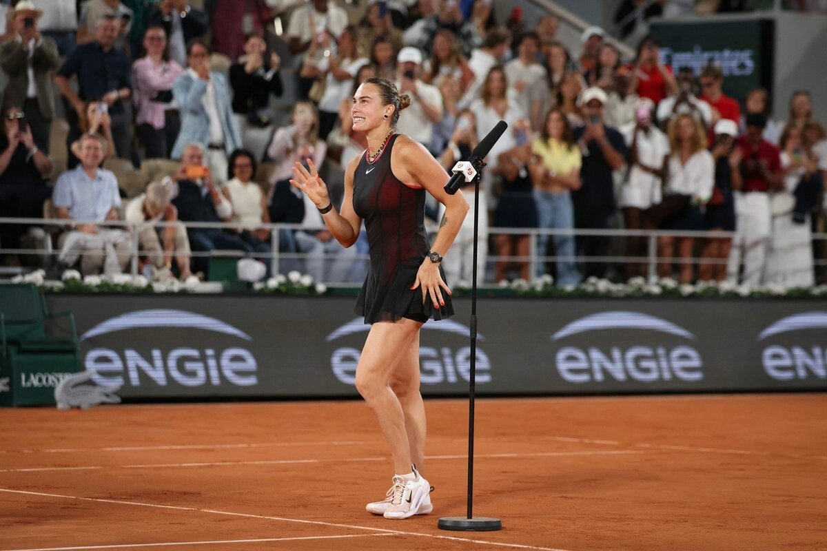 Aryna Sabalenka elimina a Naomi Osaka y avanza en Roland Garros
