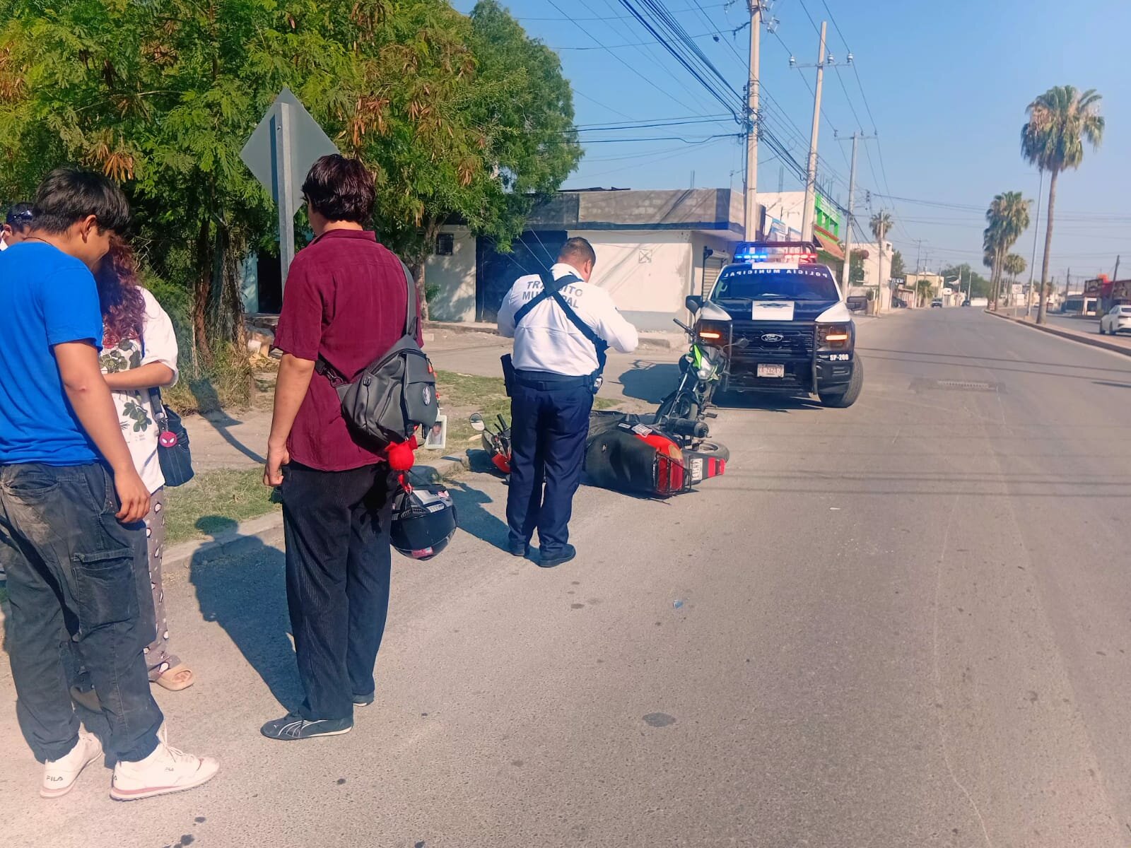 Motociclista termina en el hospital tras choque en transitado cruce de Monclova