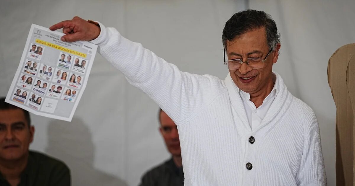 Petro afirma tener pruebas de presunto fraude electoral en Colombia
