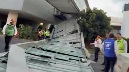 Una estructura metálica se desprendió en la Terminal 1 del Aeropuerto Internacional de la Ciudad de México (AICM), lo que provocó daños materiales