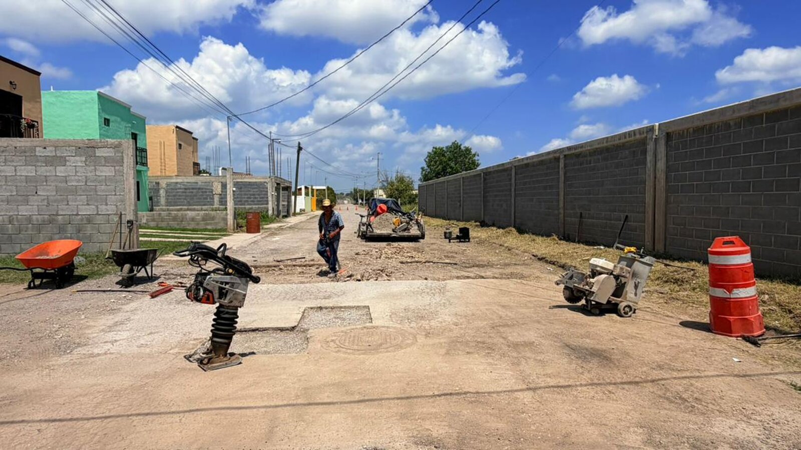 Gobierno de Múzquiz supervisa obras prioritarias en colonia Las Aves