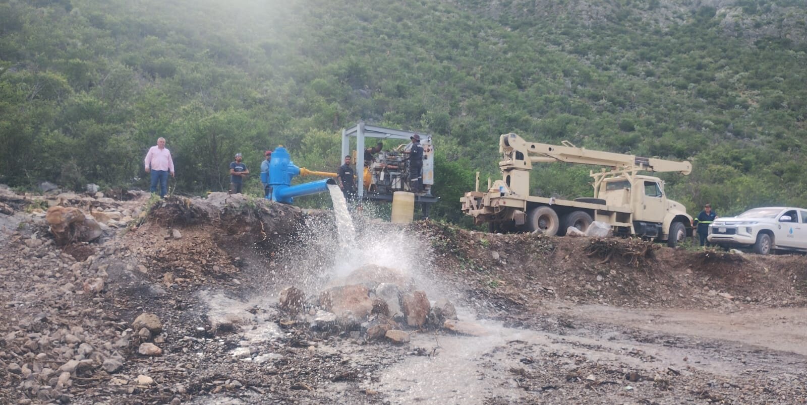 Supervisan obras hidráulicas en pozos de Aparicio en Múzquiz Coahuila