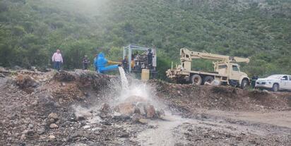 Supervisan obras hidráulicas en pozos de Aparicio en Múzquiz Coahuila