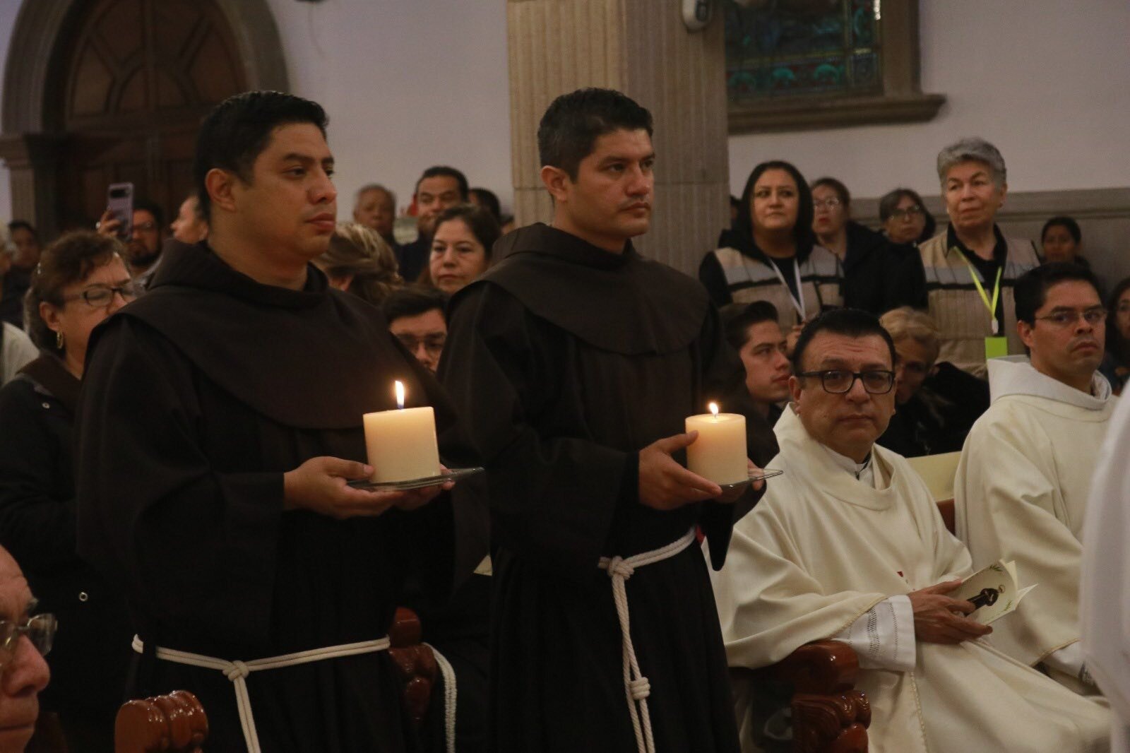  sacerdotes 