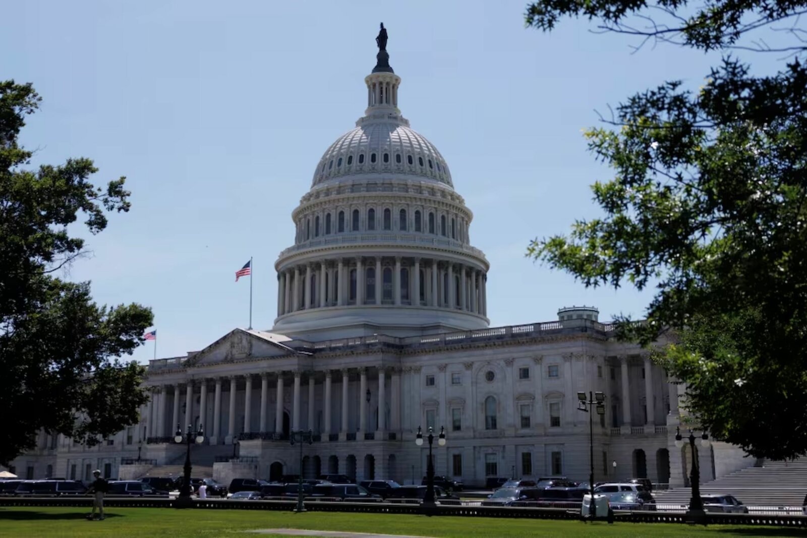 Senado de EU rechaza ley de ciudadanía para votar impulsada por Donald Trump
