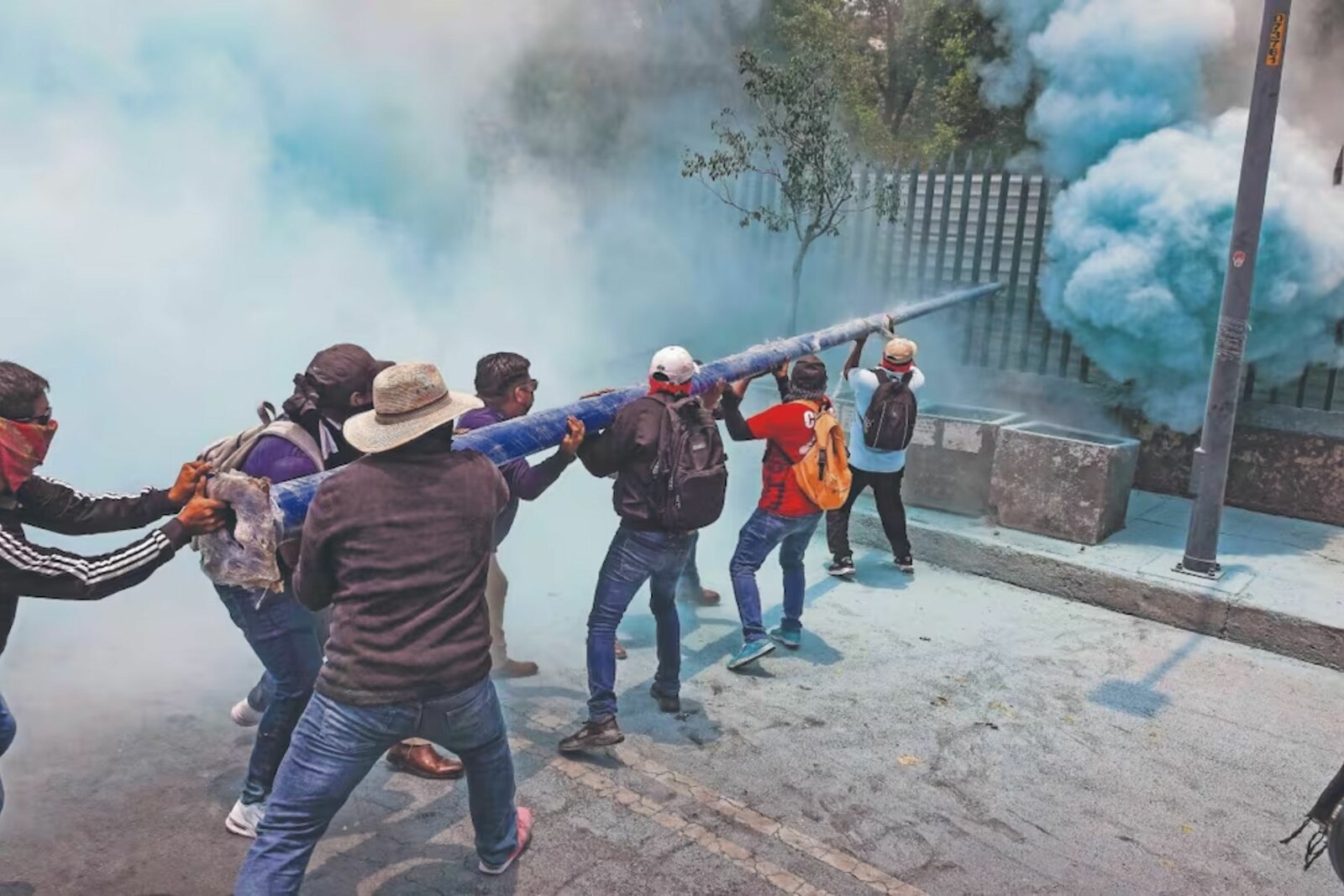Protestas de la CNTE continúan en México entre bloqueos y mesas de diálogo con la SEP