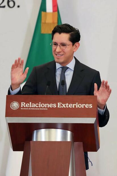 México niega aviso de EU sobre retiro de visas a gobernadores