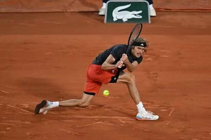 Alexander Zverev vence a Mensik y es finalista de Roland Garros