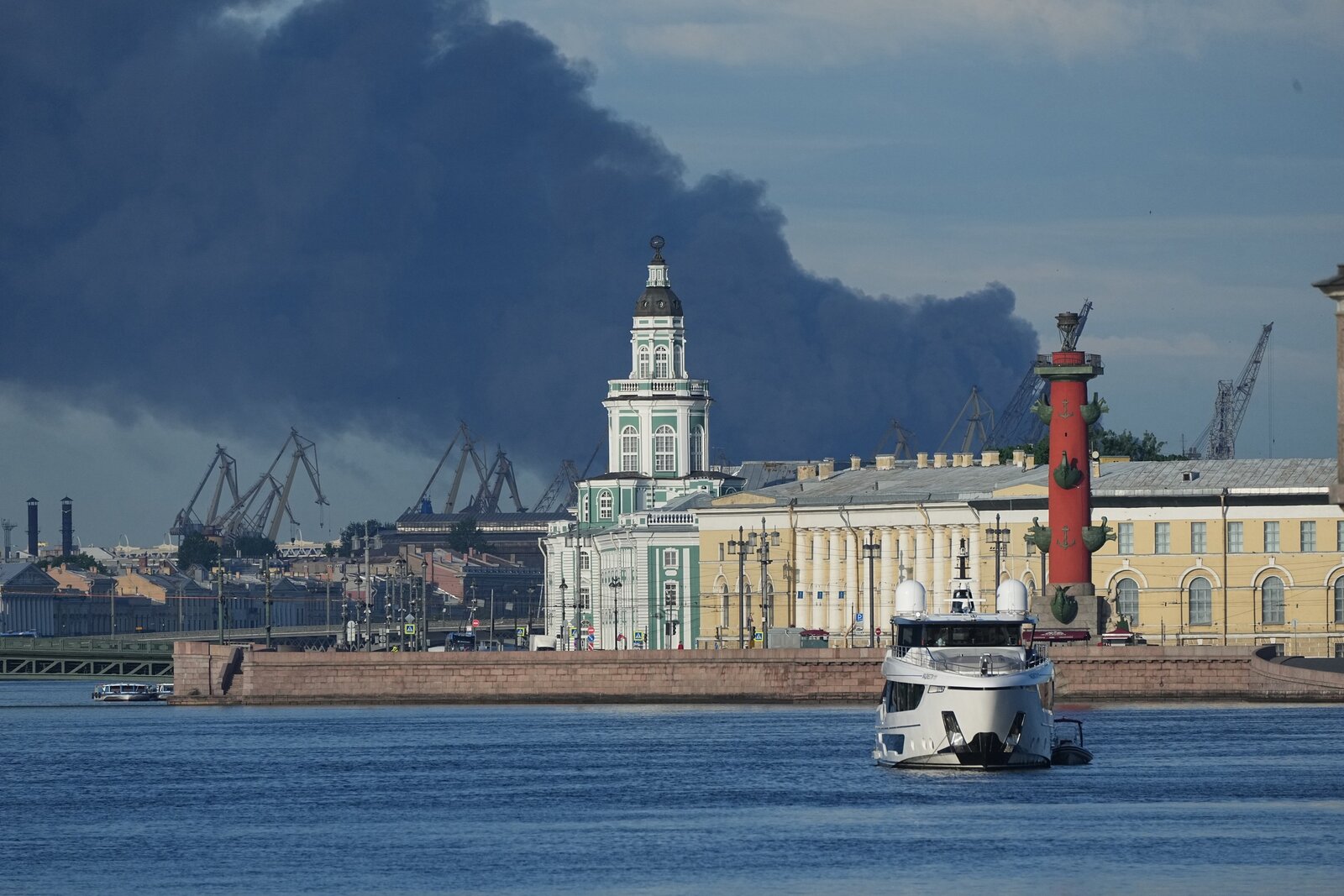 Ucrania lanza ataque con más de 300 drones contra San Petersburgo