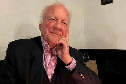 El periodista Alan Riding falleció en París a los 82 años; fue referente internacional por su cobertura de América Latina y análisis de México  El periodista